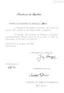 Decreto de nomeação do ministro plenipotenciário Zózimo Justo da Silva para exercer o cargo de Embaixador de Portugal em Camberra [Austrália].