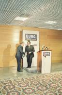 O Presidente da República, Jorge Sampaio, visita as instalações do Banco de Portugal e da Valora, a 29 de novembro de 2001