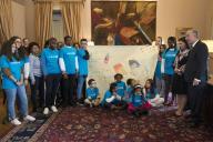 No Dia Internacional da UNICEF um grupo de crianças e representantes da instituição estiveram, no Palácio de Belém, e entregaram ao Presidente da República Marcelo Rebelo de Sousa a Convenção sobre os Direitos da Criança e o Relatório “State of the World’s Children 2017: Children in a digital world” que tem o contributo de crianças portuguesas, a 11 de dezembro de 2017