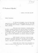 Carta do Presidente da República, Ramalho Eanes, dirigida ao Presidente da República Democrática de São Tomé e Príncipe, Dr. Manuel Pinto da Costa, lamentando, por compromissos já assumidos, não poder recebê-lo na primeira semana de outubro de 1979 e propondo uma data a partir de 22 de outubro para a concretização da visita oficial do Chefe de Estado santomense.