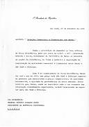 Carta do Presidente da República Democrática de S. Tomé e Príncipe, Dr. Manuel Pinto da Costa, dirigida ao Presidente da República Portuguesa, General António Ramalho Eanes, relativa ao assunto "relações comerciais e financeiras em Macau", solicitando ao Presidente português os seus "bons ofícios" no sentido de, junto do Governador de Macau, Almirante Almeida Costa, se necontre um quadro de referência para negociação da reativação da atividades comercial e financeira entre aquele território e S.Tomé e Príncipe.