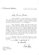 Carta do Presidente da República, Mário Soares, dirigida a Morihiro Hosokawa, agradecendo carta que lhe endereçou na ocasião da sua demissão do cargo de Primeiro Ministro do Japão, formulando votos de "maior sucesso" em futuras funções, referindo os contactos havidos durante a sua visita oficial àquele país e convidando-o a proferir uma conferência em Portugal.