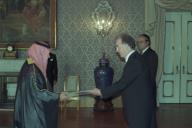 O Presidente da República, Jorge Sampaio, recebe as cartas credenciais do novo embaixador do Reino da Arábia Saudita, Senhor Mohammad Bin Fahd Al-Rachid, a 15 de setembro de 1999