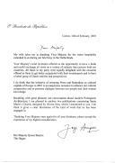 Carta do Presidente da República, Jorge Sampaio, dirigida à Rainha Beatriz, agradecendo, em seu nome e da sua mulher, a gentil hospitalidade, durante a breve estadia na Holanda [por ocasião da visita a Roterdão] e, tendo em conta conversa tida, na altura, sobre a arquitetura portuguesa contemporânea, remetendo duas publicações sobre a Igreja de Santa Maria da autoria de Álvaro Siza. 