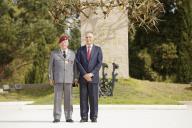 O Presidente da República, Aníbal Cavaco Silva, condecora com o grau Oficial, com Palma, da Ordem Militar da Torre e Espada, do Valor, Lealdade e Mérito, o Coronel de Infantaria “Comando” Raúl Miguel Socorro Folques, a 9 de outubro de 2015