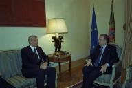 Audiência concedida pelo Presidente da República, Jorge Sampaio, ao Embaixador cessante da Lituânia, Justas Vincas Paleckis, a 2 de dezembro de 1999