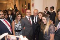 O Presidente da República, Marcelo Rebelo de Sousa, encontra-se com centenas de portugueses e luso descendentes no fim do primeiro dia da sua visita de Estado. No final do encontro, condecora o empresário Carlos Botto, Cavaleiro da Ordem do Infante D. Henrique, a 18 de julho de 2017