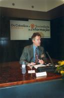 William Dutton, um dos oradores da Conferência "Os Cidadãos e a Sociedade de Informação" realizada no Centro Cultural de Belém, nos dias 9 e 10 de dezembro de 1999
