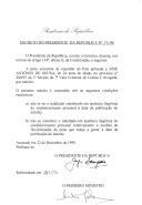 Decreto que revoga, por indulto, a pena acessória de expulsão do País aplicada a José António de Sousa, de 24 anos de idade, no processo n.º 209/95 da 3.ª Secção da 7.ª Vara Criminal de Lisboa.
