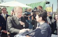 O Presidente da República, Jorge Sampaio, assiste na Tenda VIP ao desenrolar da Prova "10.ª Meia Maratona Internacional de Lisboa", a 26 de março de 2000