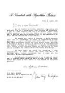 Carta do Presidente da República Italiana, Oscar Luigi Scalfaro, dirigida ao Presidente da República, Mário Soares, por ocasião do seu regresso a Itália, após visita a Portugal, agradecendo o acolhimento caloroso e amigável por parte do Presidente e da Senhora Soares e a hospitalidade que lhe foi acordada, junto com a sua comitiva.