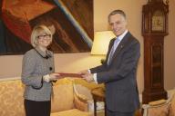 O Presidente da República, Aníbal Cavaco Silva, recebe em audiência a Embaixadora Paula Silva Cepeda para entrega de cartas credenciais como representante diplomática de Portugal em São Tomé e Príncipe, a 17 de abril de 2012