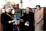 O Presidente da República, Jorge Sampaio, e Maria José Ritta saudados pelo Dr. Pedro Simões da Silva, na visita à delegação do Centro Cultural Português de São Tomé e Príncipe