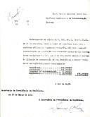 Minuta de ofício n.º 328, do Secretário da Presidência da República, Jayme Athias, dirigida ao Diretor Geral dos Negócios Políticos e da Administração Interna (do MNE), remetendo, em resposta a solicitação da revista "Digest" à Embaixada de Portugal em Paris, informação sobre a remuneração do Presidente da República.