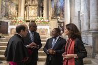 No final do primeiro dia da Visita de Estado a Portugal do Presidente da República de Moçambique, Filipe Nyusi, o Presidente Marcelo Rebelo de Sousa oferece um jantar, no Palácio Nacional da Ajuda, no início do qual os dois Chefes de Estado usam da palavra.
Antes do jantar, os dois Presidentes visitaram uma exposição de artistas moçambicanos patente na Sala dos Embaixadores no Palácio Nacional da Ajuda, a 2 de julho de 2019