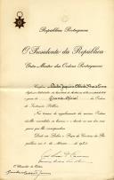 Diploma de concessão do grau de Grande Oficial da Ordem de Instrução Pública ao Doutor Joaquim Alberto Pires de Lima, professor catedrático da Faculdade de Medicina da Universidade do Porto, assinado pelo Presidente da República, António Óscar Fragoso Carmona.