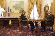 O Presidente da República, Aníbal Cavaco Silva, recebe o Primeiro-Ministro, António Costa, para a primeira reunião regular semanal, a 4 de dezembro de 2015