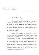 Carta do Presidente da República, Mário Soares, endereçada ao Presidente Constitucional dos Estados Unidos Mexicanos, Carlos Salinas de Gortari, respondendo ao convite que lhe foi endereçado para participar num Encontro de Chefes de Estado e de Governo de Países Ibero-americanos, de Espanha e Portugal, revelando a sua intenção de estar presente na ocasião.