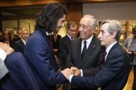 O Presidente da República Marcelo Rebelo de Sousa agracia Hipólito de la Torre Gómez, com a Grã-Cruz da Ordem da Instrução Pública, no final da Sessão de encerramento do Colóquio “Portugal-Espanha, na jubilação universitária de Hipólito de la Torre Gómez”, na Biblioteca Nacional, a 28 de setembro de 2018  