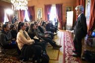 No quarto encontro da segunda edição do Programa “Cientistas no Palácio de Belém”, o cientista Miguel Bastos Araújo mantém uma conversa com duas turmas de alunos do Ensino Secundário sob o tema “antropoceno”. Estão presentes, nesta sessão, alunos do 12.º ano do Colégio Valsassina em Lisboa e alunos da Escola Secundária da Maia na Maia, a 5 de fevereiro de 2019