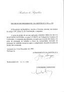 Decreto que comuta parcialmente, na parte que excede três meses, a pena de prisão de um ano aplicada a Maria Inês da Silva Machado Oliveira, no processo n.º 488/91 do Tribunal da Comarca de Guimarães, em pena de prestação de trabalho a favor da comunidade, a iniciar-se após o cumprimento da parte da pena de prisão não comutada.