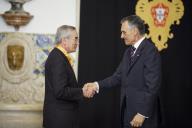 O Presidente da República, Aníbal Cavaco Silva, agracia a Faculdade de Direito da Universidade de Lisboa e várias personalidades do Ensino Superior, a 14 de abril de 2015