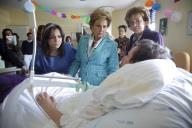 A Dra. Maria Cavaco Silva visita, no Hospital Curry Cabral, em Lisboa, a Unidade de Doentes Crónicos Ventilados, a 17 de março de 2010