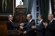 No início do terceiro dia da Visita de Estado à República Popular da China, o Presidente da República Marcelo Rebelo de Sousa visita a Santa Casa da Misericórdia de Macau (SCMM) no ano em que a instituição celebra o seu 450.º aniversário, a 1 de maio de 2019