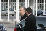 O Presidente da República, Jorge Sampaio, condecora o Presidente do Sindicato dos Bancários, Manuel Alberto Barbosa de Oliveira, no Restaurante da Feira Internacional de Lisboa, a 13 de janeiro de 2006
