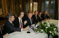 Deslocação do Presidente da República, Jorge Sampaio, ao Palácio Nacional de Queluz, por ocasião da Entrega do Prémio Pessoa 2000, ao Compositor Emmanuel Nunes, seguida de jantar, a 4 de abril de 2001
