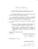 Decreto que revoga, por indulto, a pena acessória de expulsão do País aplicada a Joaquim Brito Tavares, de 30 anos de idade, no processo nº 18/96 da 3ª Secção da 9ª Vara Criminal de Lisboa.