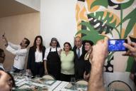 No Dia Internacional para a Erradicação da Pobreza, o Presidente da República Marcelo Rebelo de Sousa visita, em Lisboa, o “É um restaurante”, desenvolvido pela CRESCER - Associação de Intervenção Comunitária, onde janta com beneficiários do projeto, a 17 de outubro de 2019