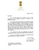 Carta do Presidente da República da India, K.R. Narayanan, dirigida ao Presidente da República Portuguesa, Jorge Sampaio, felicitando-o pela "impressiva reeleição" e relembrando a sua visita a Portugal em setembro de 1998.