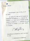Lei n.º 7/74 que procede ao reconhecimento por Portugal do direito dos Povos à autodeterminação. 