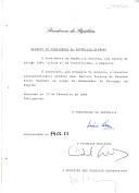 Decreto de exoneração do ministro plenipotenciário António Abel Martins Pereira de Meneses Pinto Machado do cargo que exercia como Embaixador de Portugal em Bogotá [Colômbia].