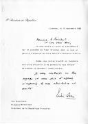 Carta do Presidente da República, Mário Soares, dirigida ao Presidente da República Francesa, François Mitterrand, remetendo "aide-mémoire" sobre o problema de Timor-Leste, considerando a próxima visita oficial do chefe de Estado francês à Indonésia.