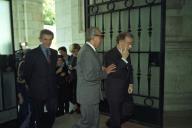 Deslocação do Presidente da República, Jorge Sampaio, ao Parlamento a convite do Presidente da Assembleia da República, Almeida Santos, a 30 de março de 1999
