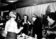 O Presidente da República de Portugal e o Presidente da Jugoslávia, e respetivas esposas, brindam durante o jantar oferecido pelo General Costa Gomes ao seu homólogo jugoslavo, Marechal Tito, durante um Encontro entre os 2 Chefes de Estado no Algarve.