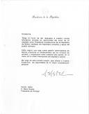 Carta do Presidente Gonzalo Sanchez de Lozada, dirigida ao Presidente de Portugal, Mário Soares, agradecendo, da mensagem de cordiais felicitações que lhe foi endereçada por ocasião do início do seu mandato como Presidente Constitucional da República da Bolívia, "resultado de um maioritário consenso e apoio do povo boliviano".