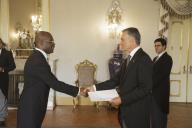 O Presidente da República, Aníbal Cavaco Silva, recebe as cartas credenciais de novos Embaixadores em Portugal, a 17 de setembro de 2012