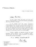 Carta do Presidente da República, Mário Soares, endereçada a Lech Walesa, Presidente da República da Polónia, convidando-o a realizar uma visita de Estado a Portugal.