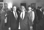 Isaac "Ike" Bitton e o Presidente da República, Mário Soares, por ocasião de receção na Embaixada de Portugal em Washington, em maio de 1987