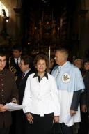 Maria Cavaco Silva participa na cerimónia de investidura de Nossa Senhora da Saúde, na capela do Largo do Martim Moniz, em Lisboa, a 2 de maio de 2007