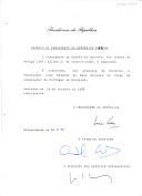 Decreto de exoneração do embaixador José Eduardo de Melo Gouveia do cargo que exercia como Embaixador de Portugal em Bruxelas [Bélgica]. 