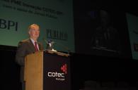 O Presidente da República, Jorge Sampaio, assiste à Sessão de divulgação pública do Prémio PME - Inovação Cotec, e preside à Assembleia-Geral da Cotec Portugal, na Culturgest, a 19 de abril de 2005