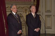 O Presidente da República, Jorge Sampaio, condecora o Presidente da República Federativa do Brasil, Fernando Henrique Cardoso, no Palácio Nacional da Ajuda, a 11 de novembro de 2002