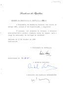Decreto de nomeação do ministro plenipotenciário António Chambers Antas de Campos para exercer o cargo Embaixador de Portugal em Windhoek [Namíbia].