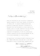 Carta da Rainha Beatriz da Holanda agradecendo [o Presidente da República, Jorge Sampaio] e aceitando o convite que lhe foi endereçado para estar presente, junto com o seu marido, na cerimónia de abertura do "Porto, Capital da Cultura".