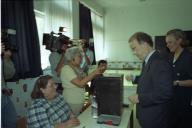 Deslocação do Presidente da República Jorge Sampaio e da Senhora D. Maria José Ritta à Escola Preparatória Marquesa de Alorna para exercerem o seu direito de voto nas eleições para o Parlamento Europeu, a 13 de junho de 1999