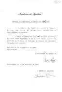 Decreto que revoga, por indulto, a pena acessória de expulsão do País, aplicada a Euclides Lopes Monteiro, no Procº nº 329/93 do 2º Juízo do Tribunal de Círculo de Portimão.